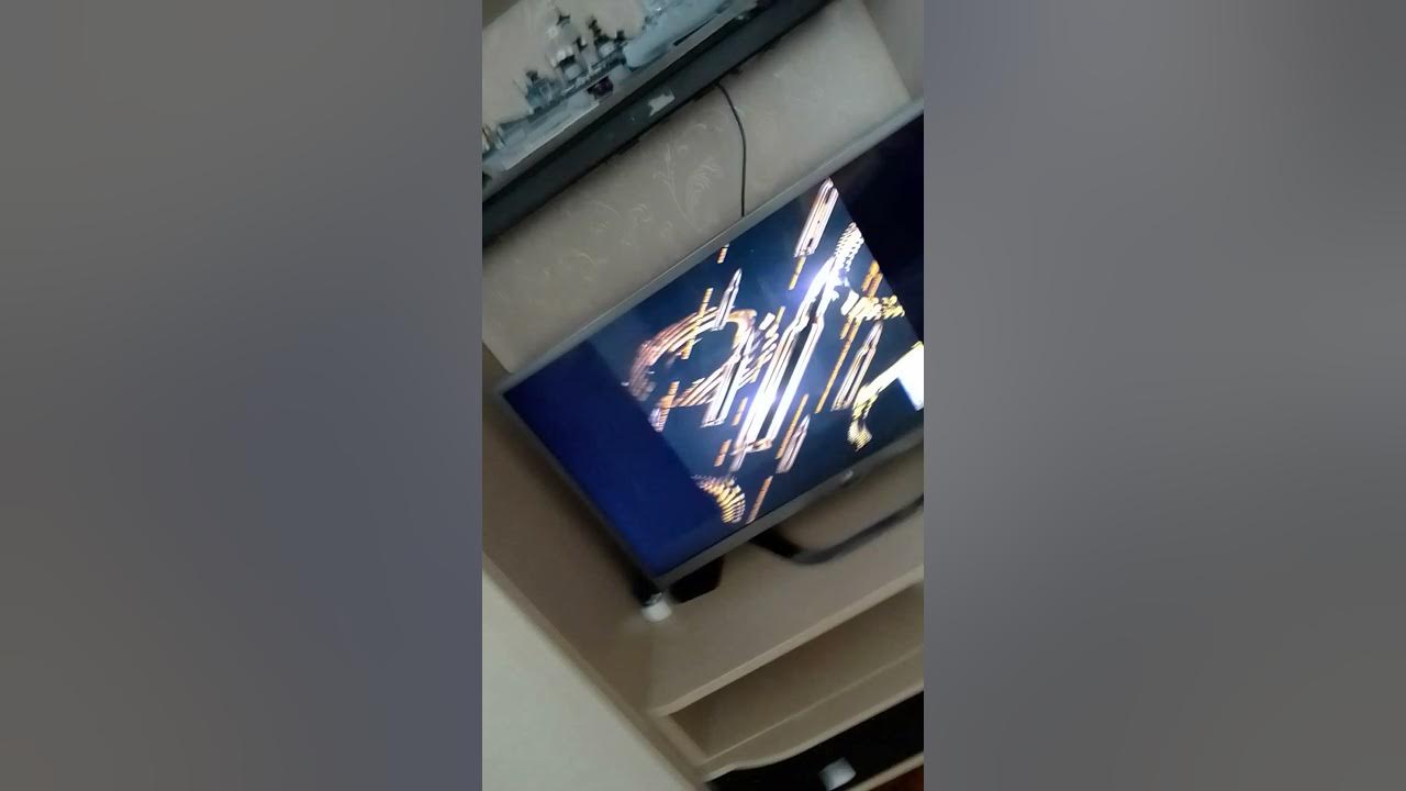 Пули песня jamik. Пули летели но мимо меня. Пули летят пули песня. Патрон караоке. Обложка трека патрон.