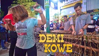 DEMI KOWE Pendhoza - Musik Asik DiJogetin - ANGKLUNG CAREHAL JOGJA Performance (Angklung Malioboro)