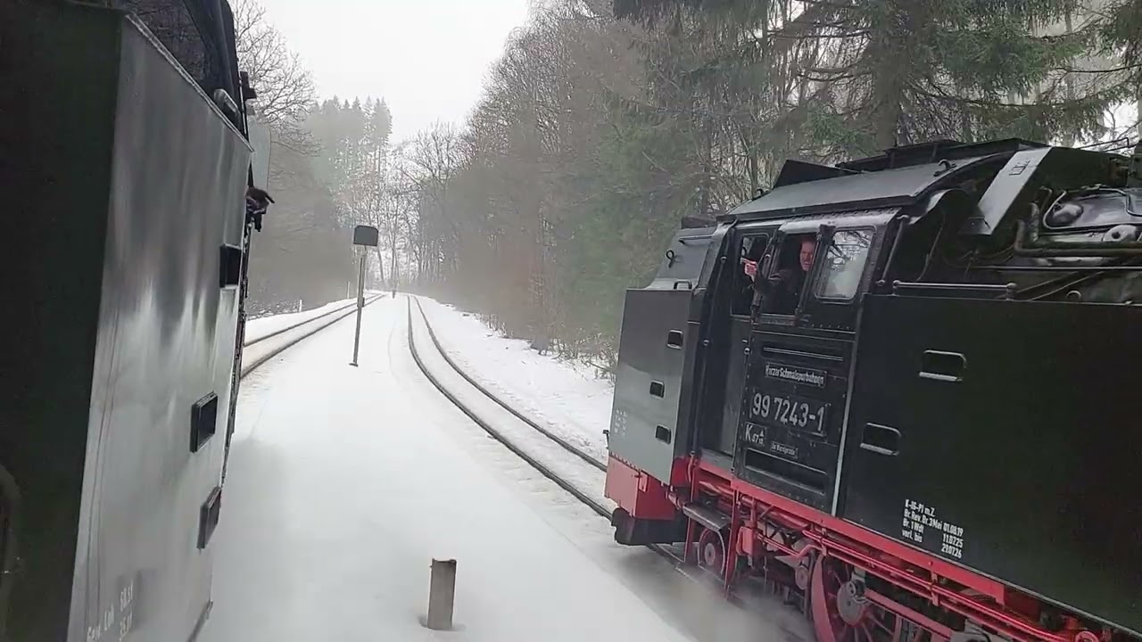 Doppelausfahrt in Eisfelder Talmühe von 99 7245 und 99 7243. (11.02.2026)
