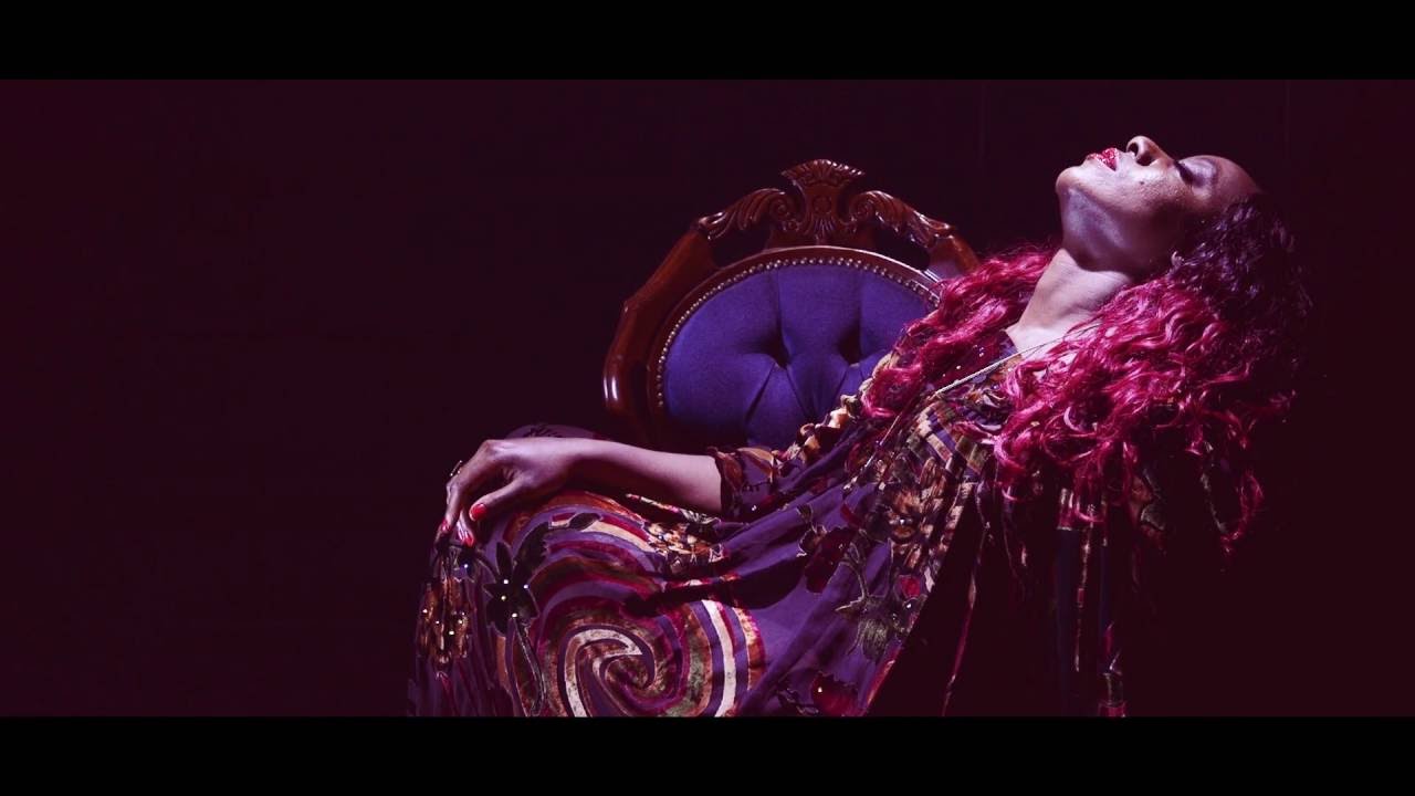 Madame So - Let's Dance (Official Video) adlı videoyu YouTube'da izle Madame So - Let's Dance (Official Video) adlı videoyu YouTube'da izle