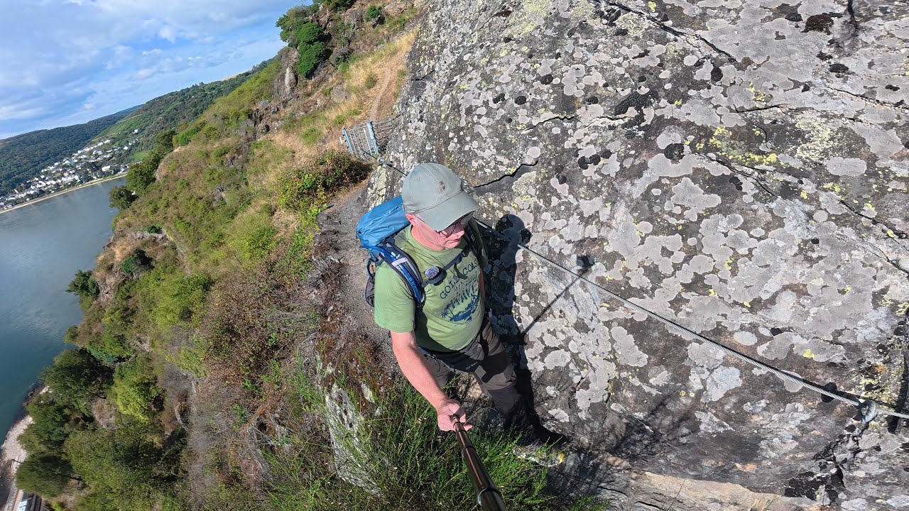 Der Oelsbergsteig bei Oberwesel und der Rhein liegt dir zu Füßen !