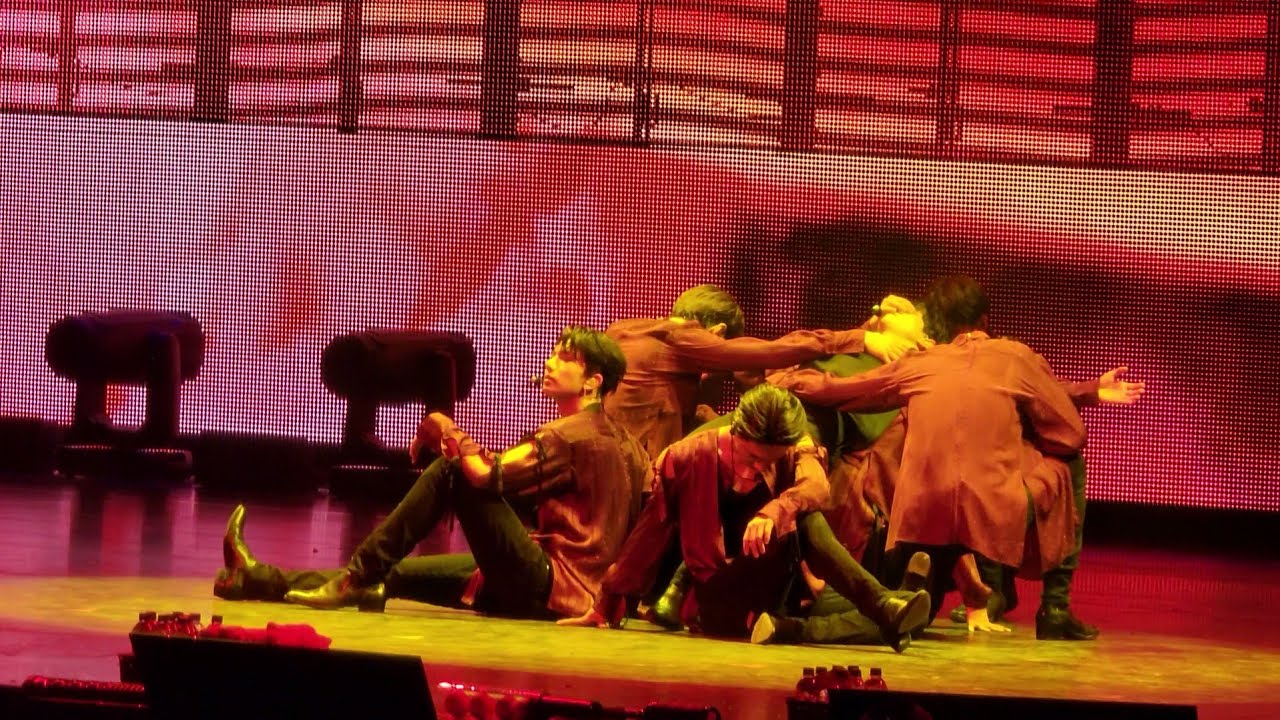 [Fancam] Enhypen 엔하이픈 Fever + Intro in Anaheim Day 2.
