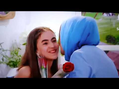 شاهد أبناء الشاف فارس في أول ظهور لهم على الشاشة يكرمون جدتهم يوم عيد الأم