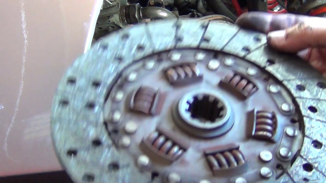 Ferrari Mondial QV 1985, PART 2 Sandwich Plate Oil Leak, Clutch Removal