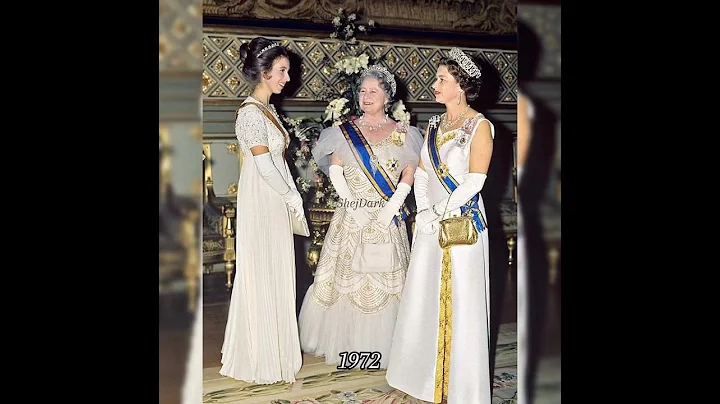 Queen Elizabeth II with her mother and daughter. 👑🇬🇧 #royal #royalfamily #queenelizabeth #shorts