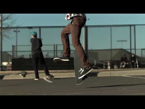 Skateology: Nollie inward heelflip (1000 fps slow motion)