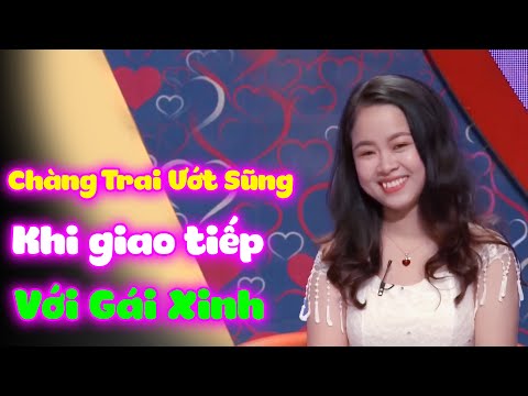 Video Chàng Trai Ướt Sũng Khi Được Cầm Tay Gái Xinh Khiến MC... - youtube