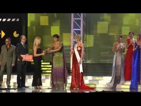 Video: Slečna Ukrajina žaluje Soutěž Miss World Kvůli Svému Synovi