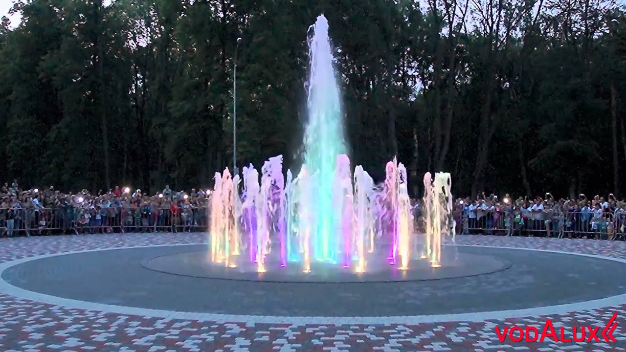 Новый пешеходный фонтан в Новомосковске