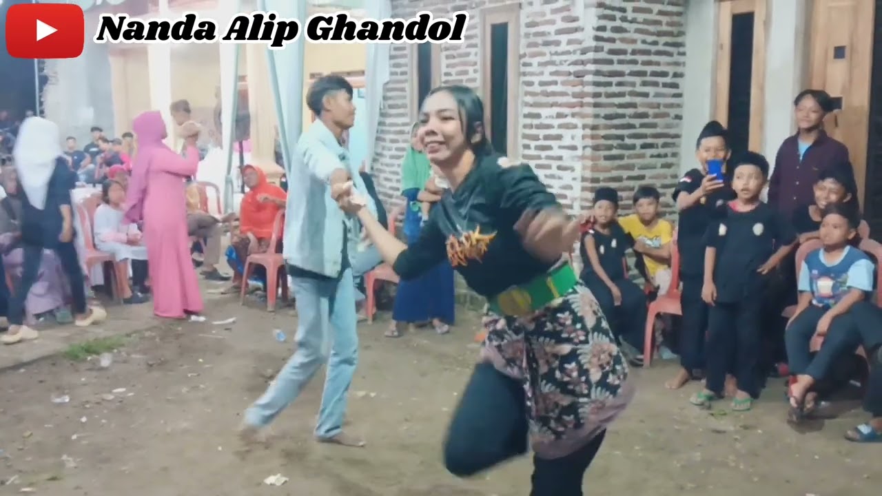 Lagu Gala-Gala. Pesilat Cantik 