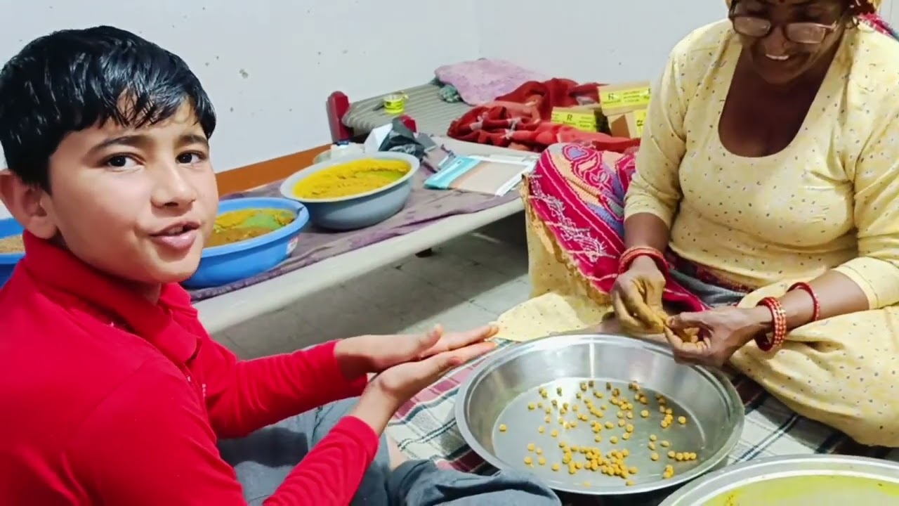 देखो सास बहू चली दोनों बनडे गाने के लिए, देखो कौन कौन से गीत गाए हम सास बहू ने।।