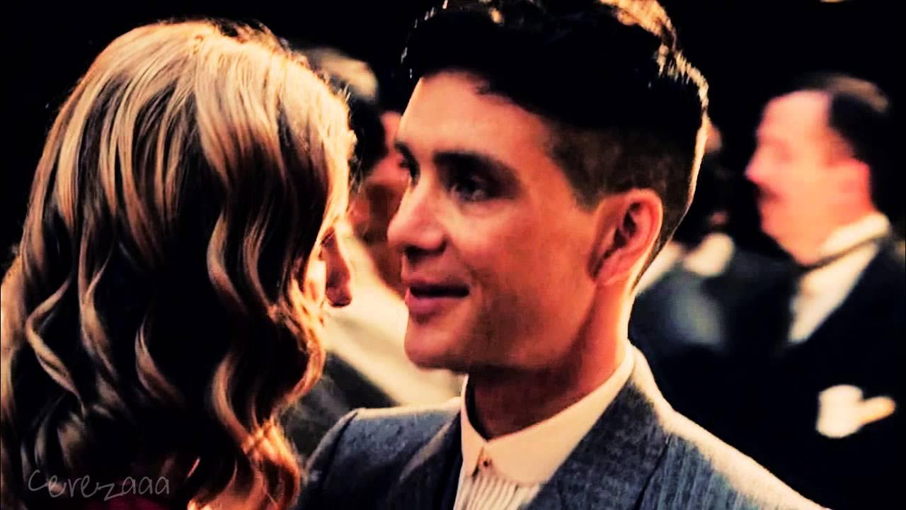 Томми и грейс. Киллиан мёрфи острые козырьки и грейс. Острые козырьки томми и грейс. Томми и грейс. Острые козырьки томми и грейс.