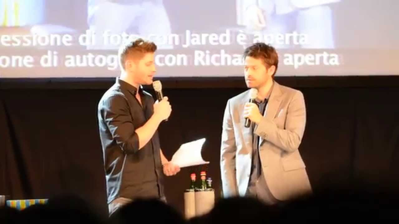 Jus in Bello 2014 (JiB5) - Jensen Ackles and Misha Collins doing a (almost) kissing scene from Hitch