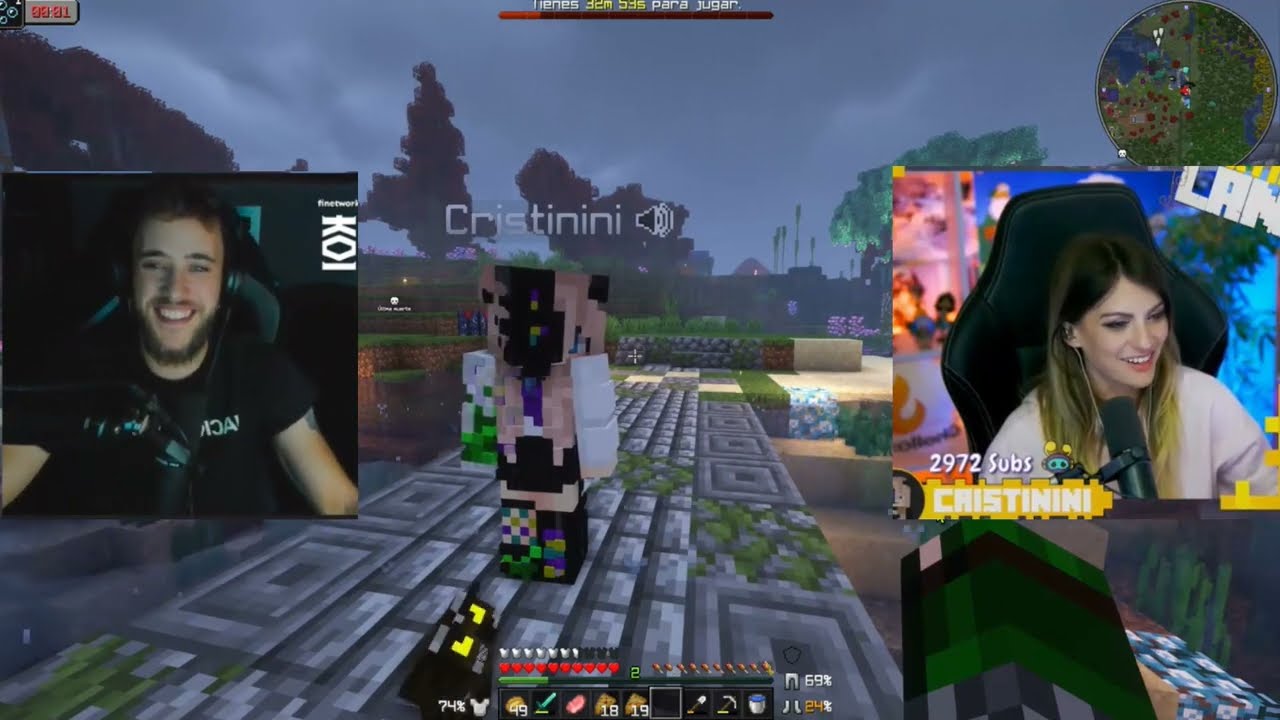 CAROLA LE REGALA UN BÚHO Y UN COLLAR A CRISTININI (FULL ROLEO)