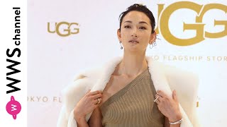 冨永愛、白のムートンコートでカジュアルコーデ披露！「今年の夏は10年ぶりにアフリカに行きたい。」原宿・UGG TOKYO FLAGSHIP STOREに登場
