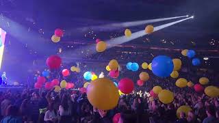 Imagine Dragons - On Top of the World live at Capital One Arena in Washington DC on 12/2/22 🎈🎈