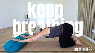 Third trimester pregnancy yoga - a gentle yoga class to practice breathing for birth - Week 28