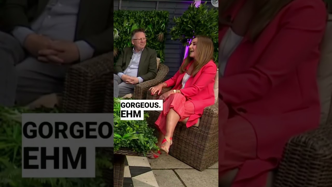 Meeting Meg Ryan "was just so bad" | Spilling the tea on Lorraine's most awkward celeb interview 😯☕