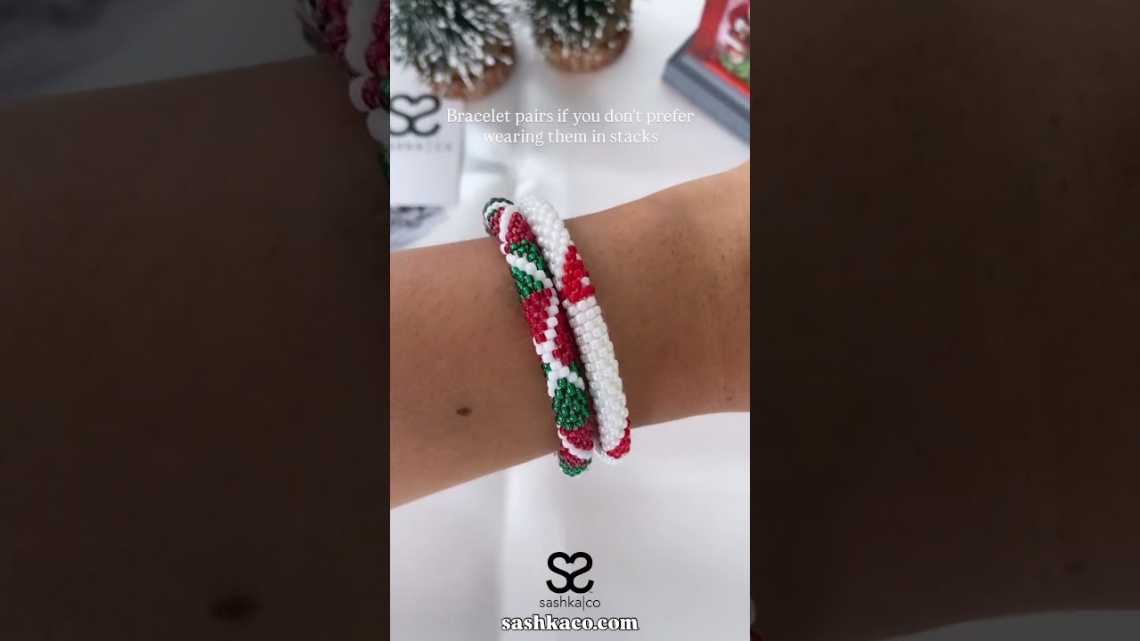 Cute bracelets pairs for Christmas!🎄 