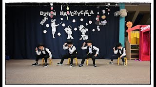 Taniec dżentelmenów - Występ z okazji Dnia Edukacji Narodowej w Przedszkolu Błękitna Laguna