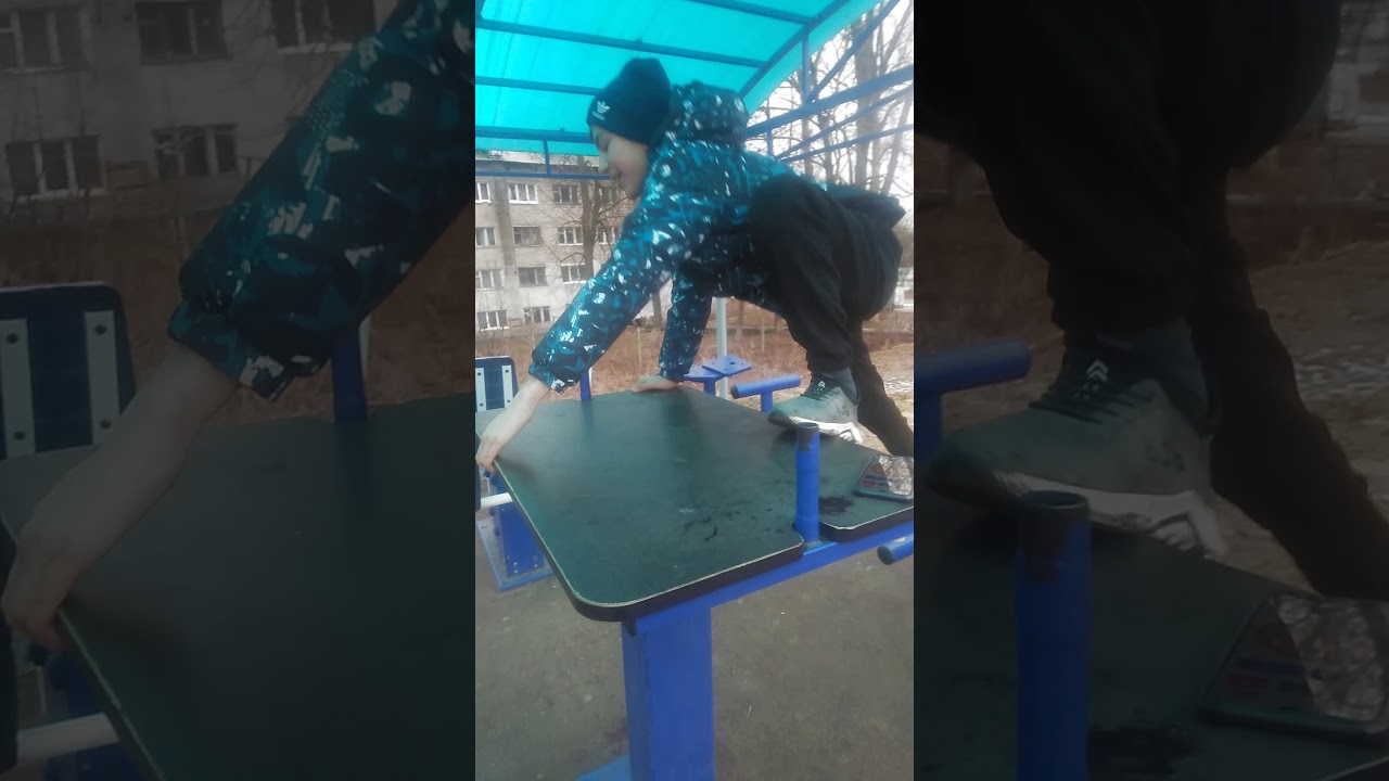 Небольшой уличный паркур - YouTube