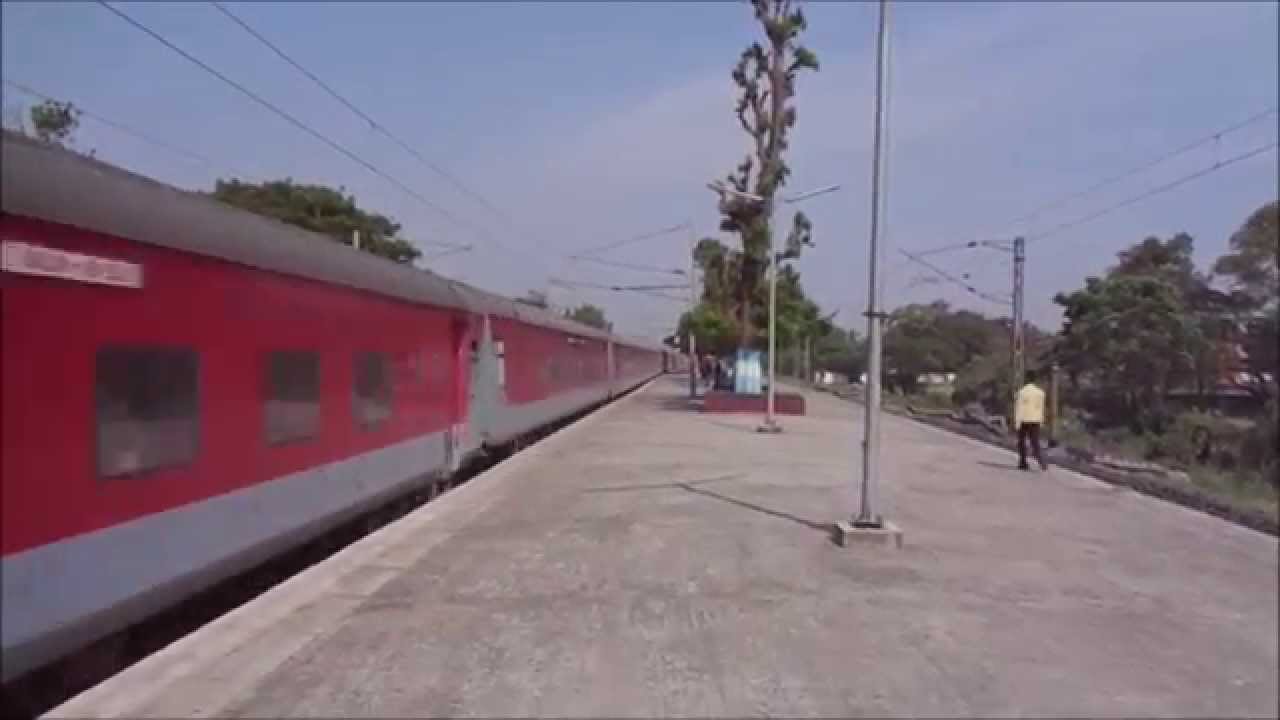 DN Sealdah Rajdhani moving through Khana Jn. - YouTube
