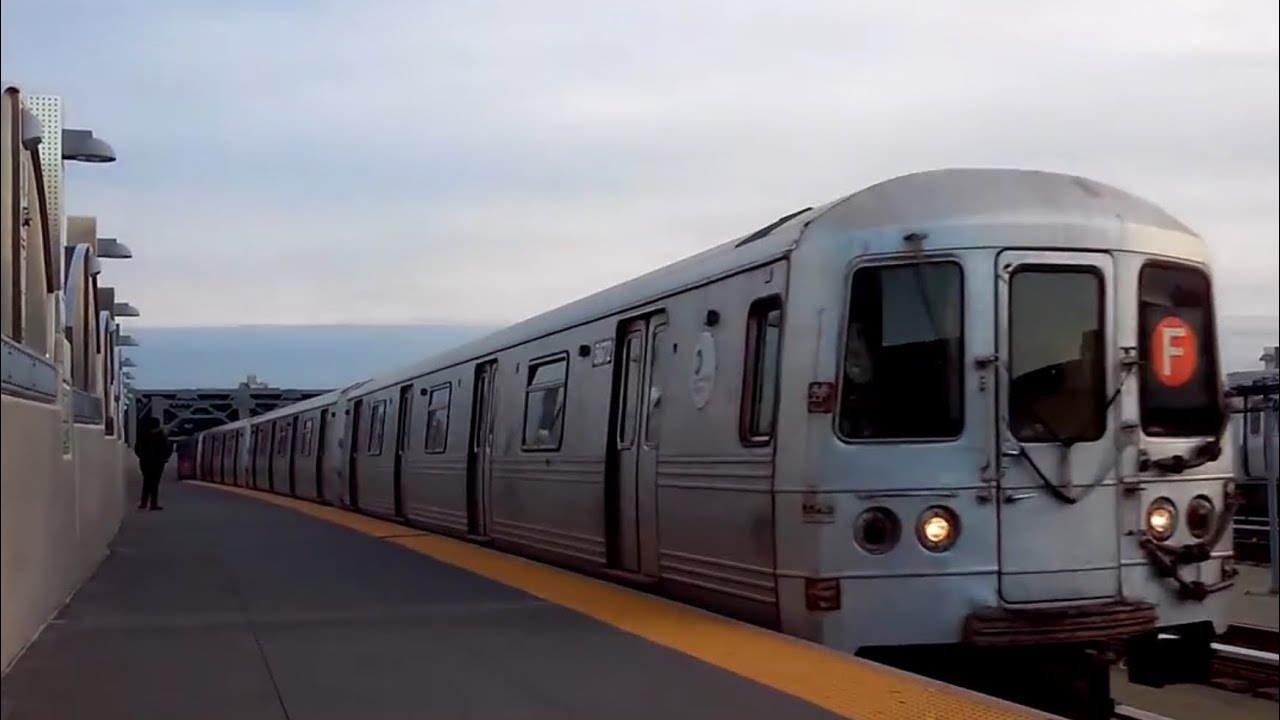 [MTA]: Jamaica / 179th St Bound R46 (F) Train @ Smith 9th Streets