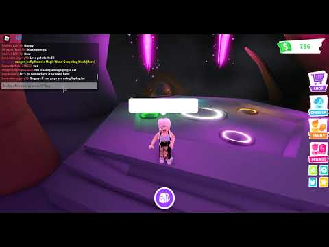 Teaching how to shift lock in Adopt Me and it works on other games too!