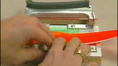 3Rivers Archery Arrow Crafting Tips:  Using Feather Choppers