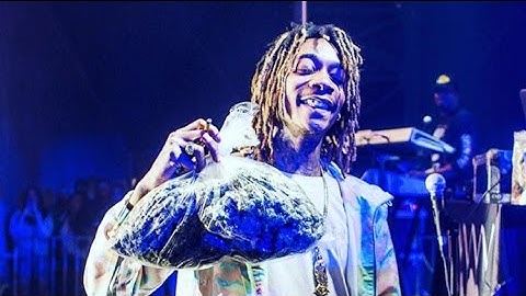 Wiz Khalifa - No Fighting (Music Video)