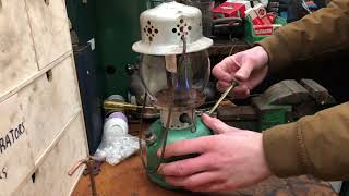 Coleman 241G kerosene lantern - how to light