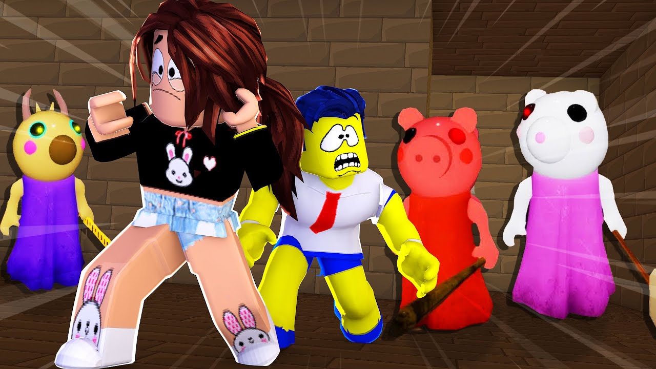 PIGGY ESTÁ ATRÁS DE MIM E DO MEU NAMORADO NO ROBLOX