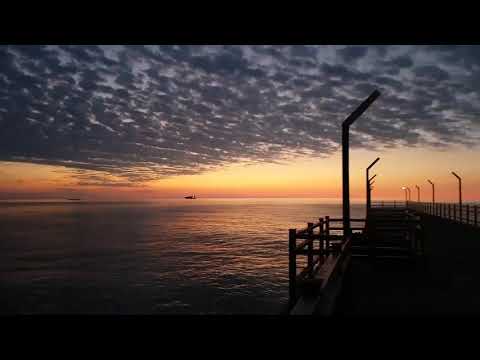 ფოტოებშიც უადგილო ხარ.