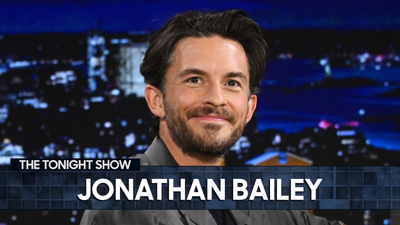 บริดเจอร์ตัน วังวนรัก เกมไฮโซ (Bridgerton) ซีซั่น 4 "ภายใต้แสงเทียนและหน้ากากที่ปิดบังใบหน้า หญิงสาวในชุดสีเงินเปรียบดั่งมนตราที่ร่ายใส่หัวใจของศิลปินหนุ่มแห่งตระกูลบริดเจอร์ตันเพียงชั่วข้ามคืน ทว่าเมื่อระฆังเที่ยงคืนดังเหง่งหง่าง เธอกลับเลือนหายไปราวกับหยาดน้ำค้าง ทิ้งไว้เพียงปริศนาที่เขาสลัดไม่หลุดนานนับสองปี ใครจะคิดว่า 'เลดี้ในชุดเงิน' ผู้สูงศักดิ์ในวันนั้น แท้จริงคือสาวใช้ผู้ยากไร้ที่ถูกพันธนาการด้วยอดีตอันขมขื่น เมื่อความรักต้องเลือกระหว่างเสียงเรียกร้องของหัวใจกับกำแพงชนชั้นที่สูงตระหง่าน… พวกเขาจะยอมแลกทุกอย่างเพื่อตอนจบที่สมหวังหรือไม่" 8