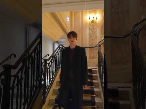 wherever we go it becomes a runway @<strong>Dior</strong> #<strong>Dior</strong> #DiorSummer25 #투모로우바이투게더 #TXT
