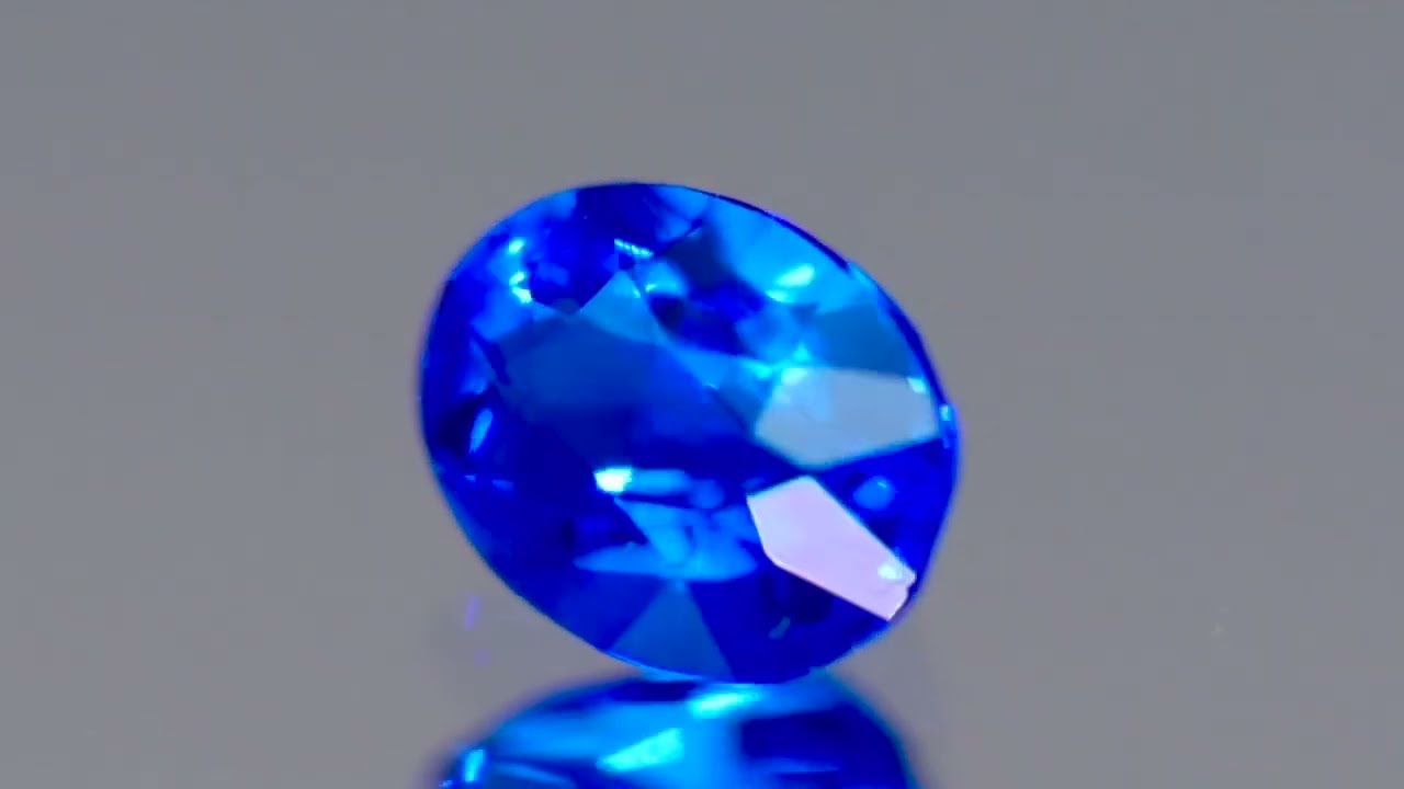 ビビッドなブルー!!★ドイツアウイナイト★リング、ペンダントオーダー受付中 天然アウイナイト 0.08ct 【ビビットブルー】 ドイツ