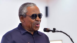 Utani wa Makongoro Nyerere kwa Masista na Abate Mbele ya Maaskofu, Watu waangua Vicheko Kanisani