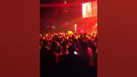 Mama's Broken Heart (Live)