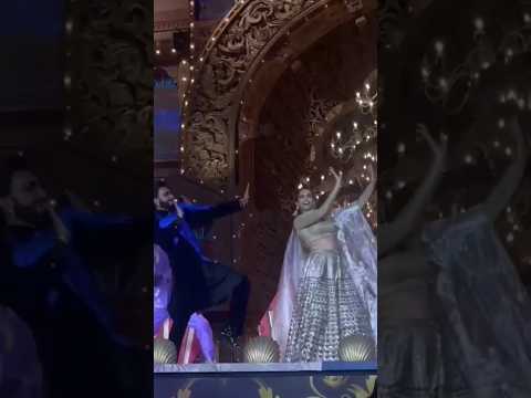 Pregnant Deepika Padukone DANCES with Ranveer on 'Gallan Goodiyaan' at Anant-Radhika's pre-wedding😍