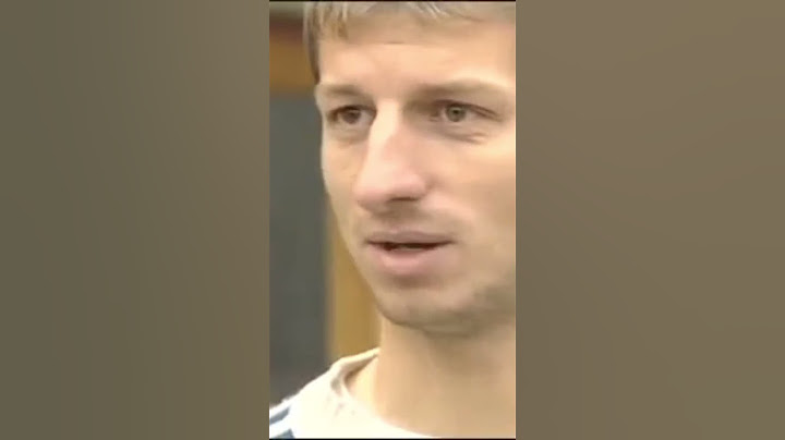 SG Dynamo Dresden Damals war's...Ultras mit Ansage an Spieler auf dem Weg zum Training 2007 🖤💛