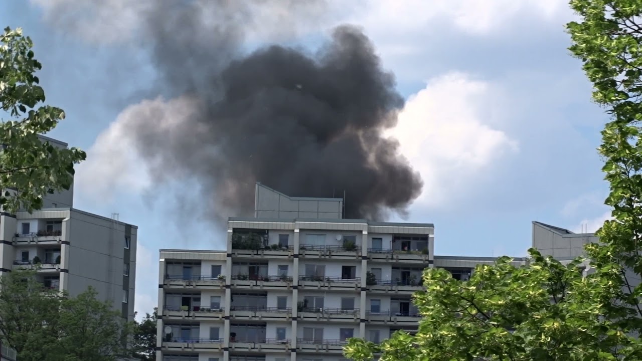 Wuppertal August Mittelstein Scheid Str. - Feuer in Wuppertal Barmen 16.06.2021
