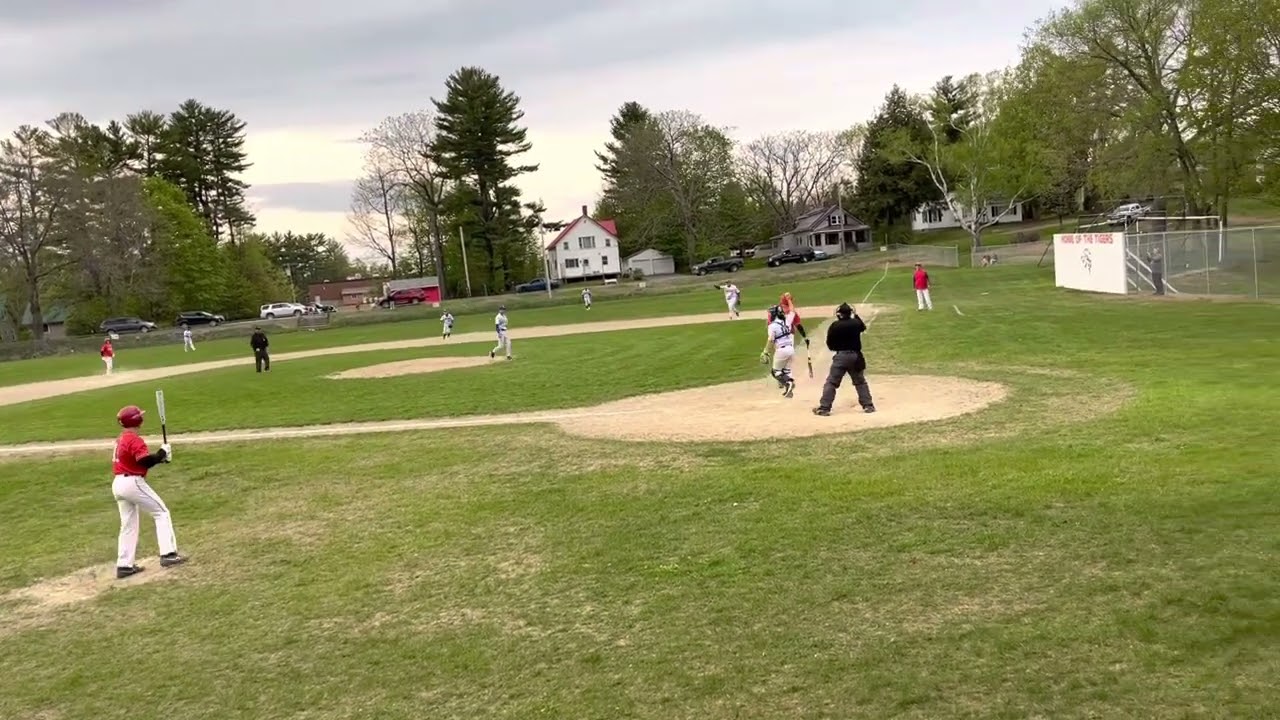 Searsport baseball finishes off 7-3 win over Dexter