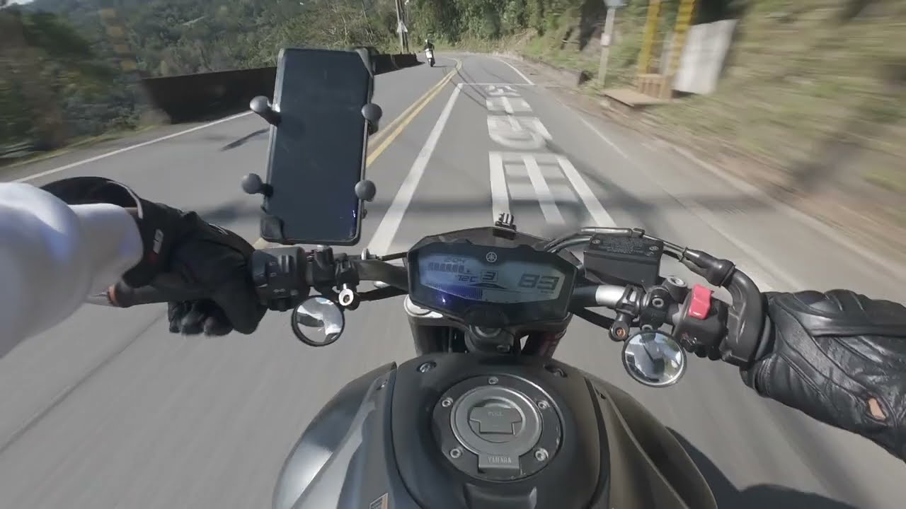 BEIYI ROAD TAIWAN - YAMAHA MT-07 2015