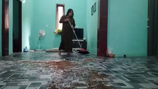 Bumil Bersihkan Ribuan Laronolah Raga Trimester 3