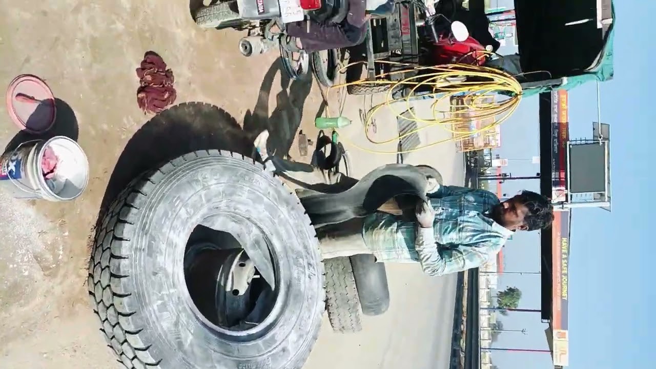 1000-20 tyre pancher repairing #tyre #car #jk #business #tubeless #shorts #mrf  #pancher 