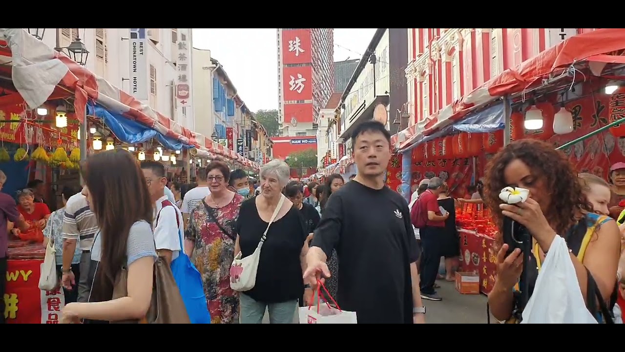 Chinatown Aglow: The Golden Heart of CNY 