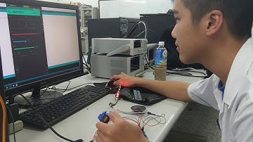 Arduino, 伺服碼答，喇叭音樂，燈光顏色變化