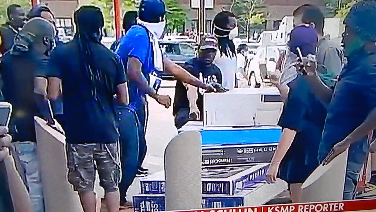 Riots and Looting in Minneapolis.  May 27th, 2020