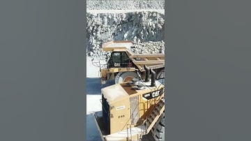 Big Cat Wheel Loader Loading Dumpers! #shorts