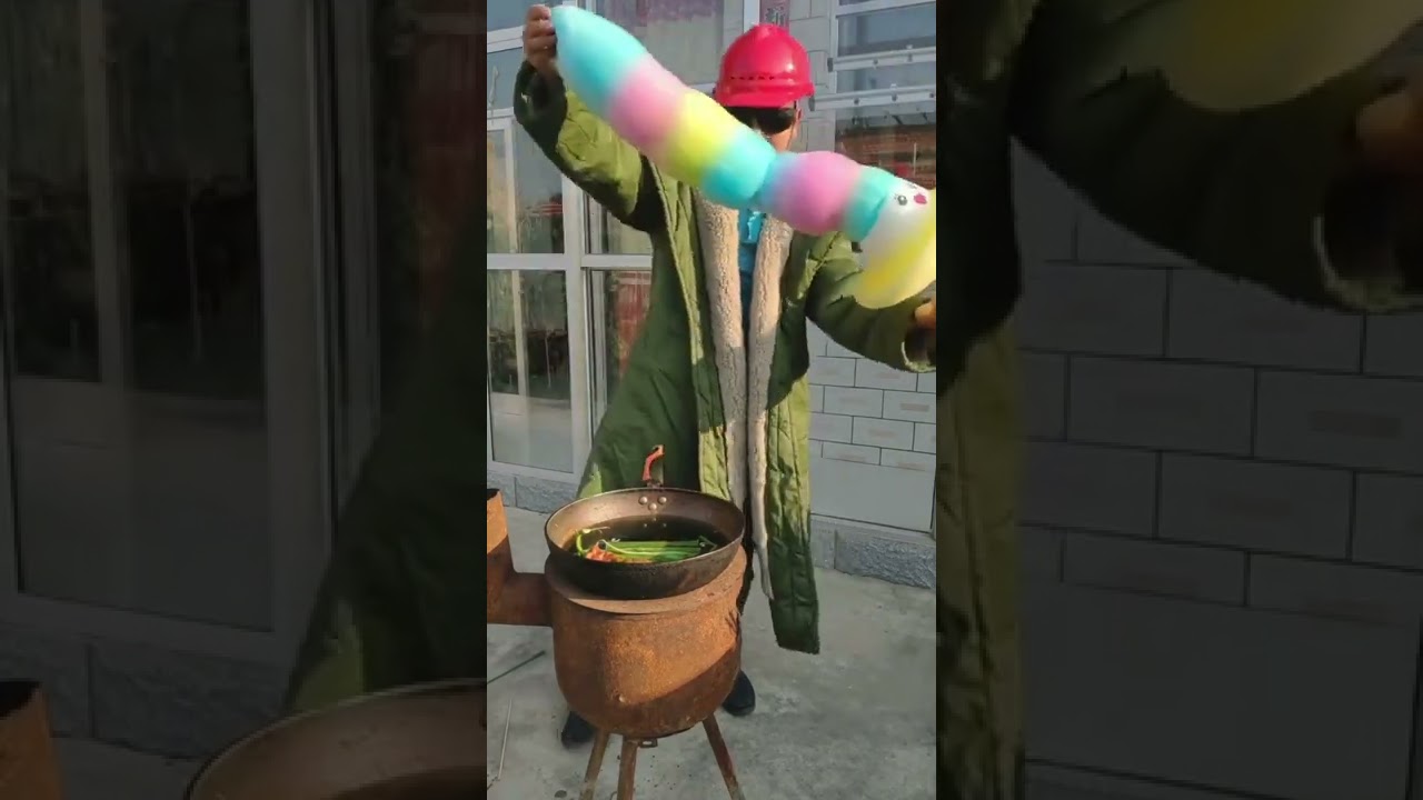 Cotton candy boiled mushroom in the pot 